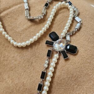 Elegant Pearl and Black Stone Necklace